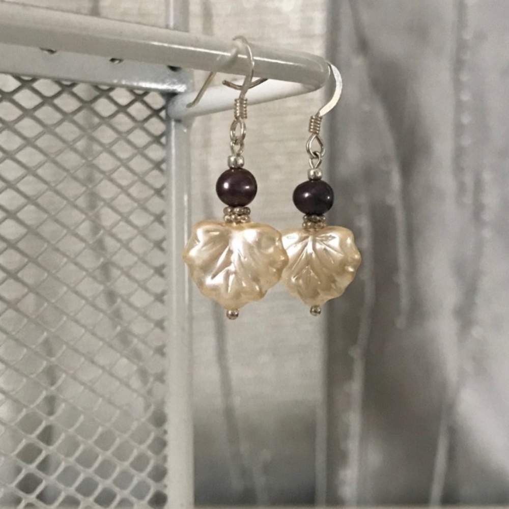 NEW Pearl Leaf Silver dangle earrings set